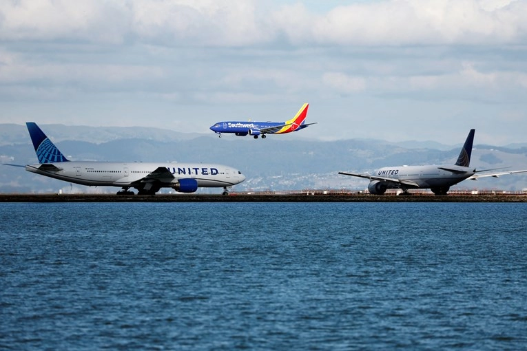 Aviokompanije u SAD-u danas otkazale preko 1500 letova